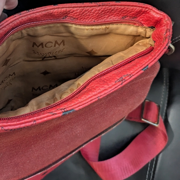 MCM Scarlet Shoulder Bag - Picture 4 of 4